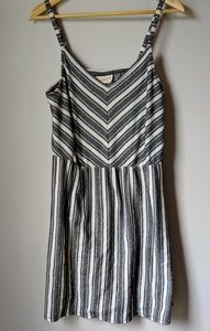 Universal Thread Black and White Striped Dress
